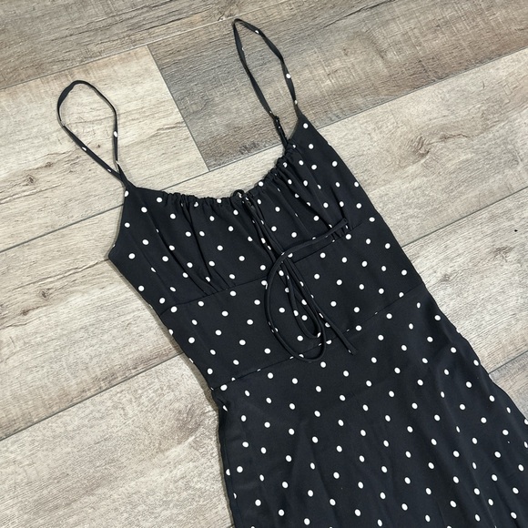 Realisation Par x Claudia Schiffer The Carolin black silk polka dot midi dress - Picture 5 of 9